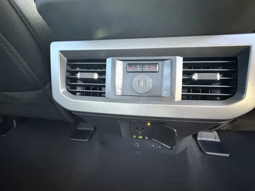 2026 Ford Super Duty F-250 | Photo 29 of 30