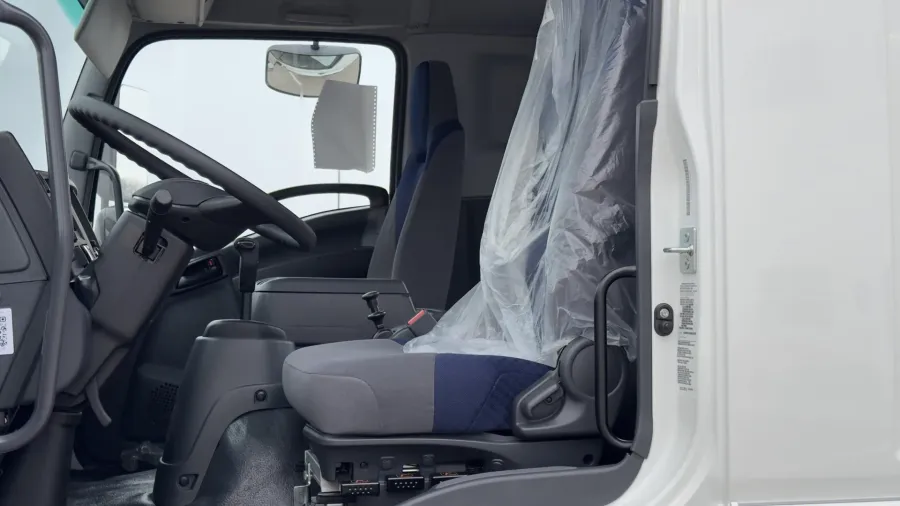 2025 Isuzu FVR | Photo 9 of 17