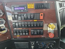 2019 Western Star 4900 | Thumbnail Photo 28 of 31