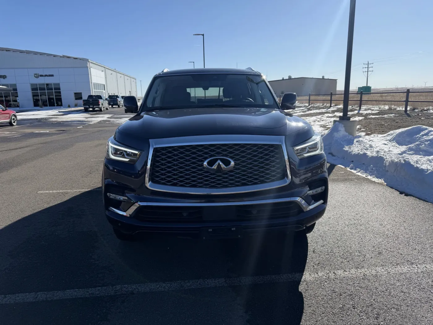 2024 Infiniti QX80 Luxe | Photo 5 of 21