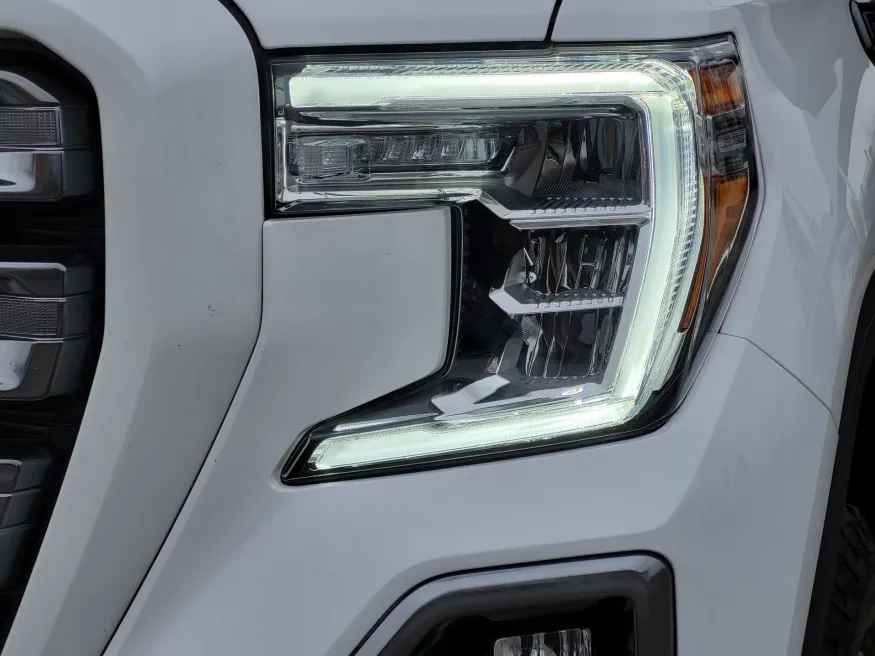2021 GMC Sierra 1500 AT4 | Photo 7 of 24
