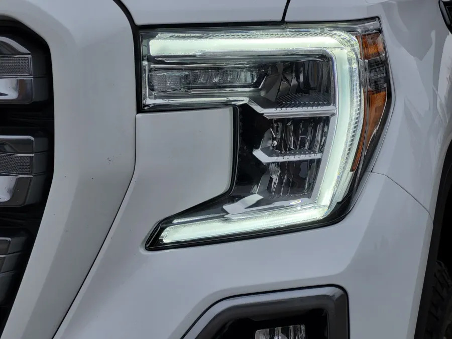 2021 GMC Sierra 1500 AT4 | Photo 7 of 24