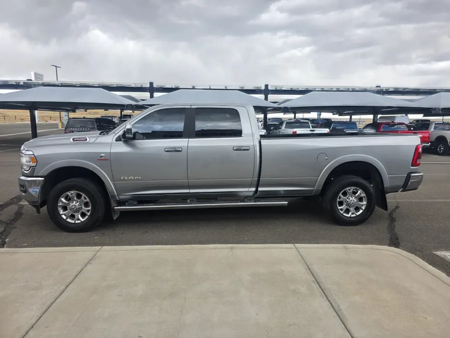 2022 RAM 3500 Laramie | Photo 4 of 28