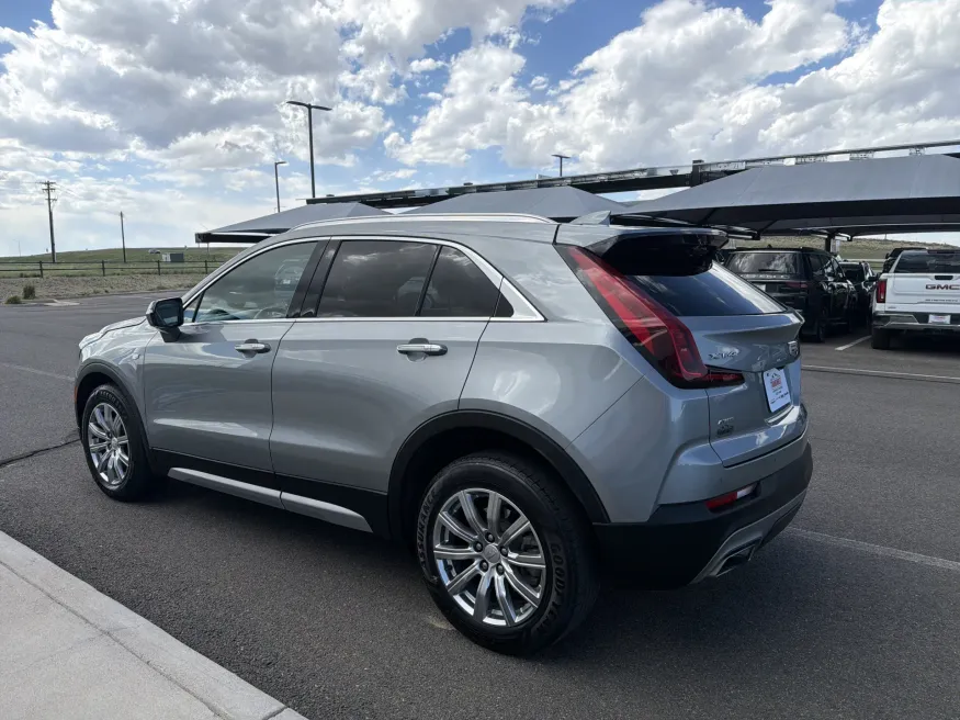 2023 Cadillac XT4 AWD Premium Luxury | Photo 5 of 21
