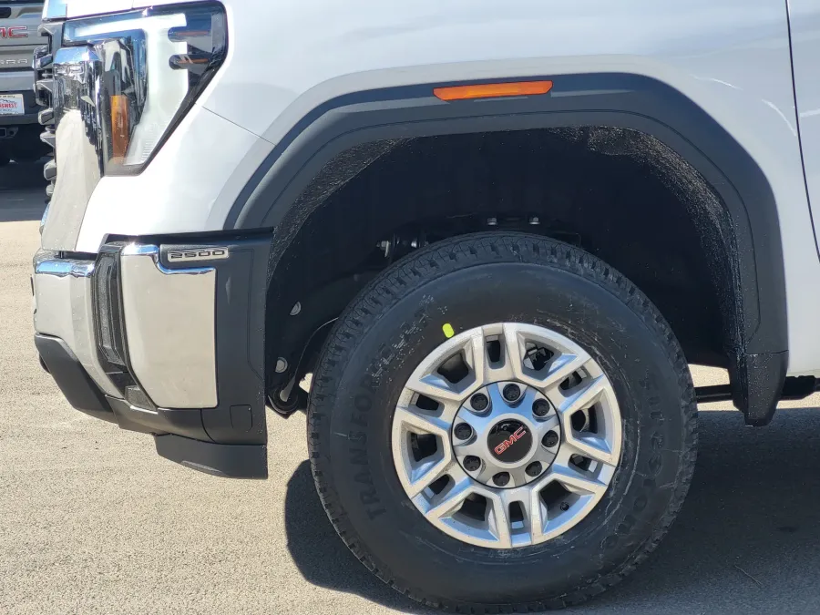 2026 GMC Sierra 2500HD Pro | Photo 8 of 30