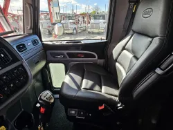 2020 Peterbilt 389 | Thumbnail Photo 24 of 30