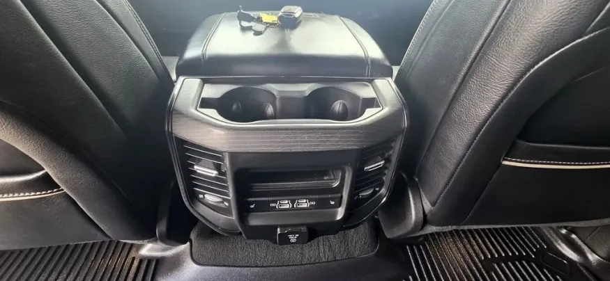 2022 RAM 1500 | Photo 33 of 35
