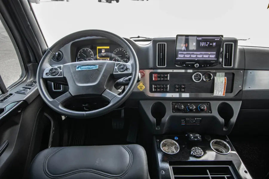 2024 Freightliner M2 106 Bolt | Photo 17 of 25