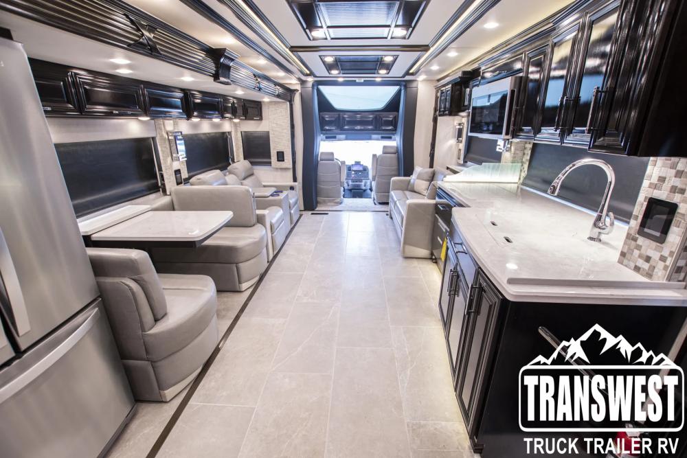 2023 Newmar Supreme Aire 4575 | Photo 13 of 41
