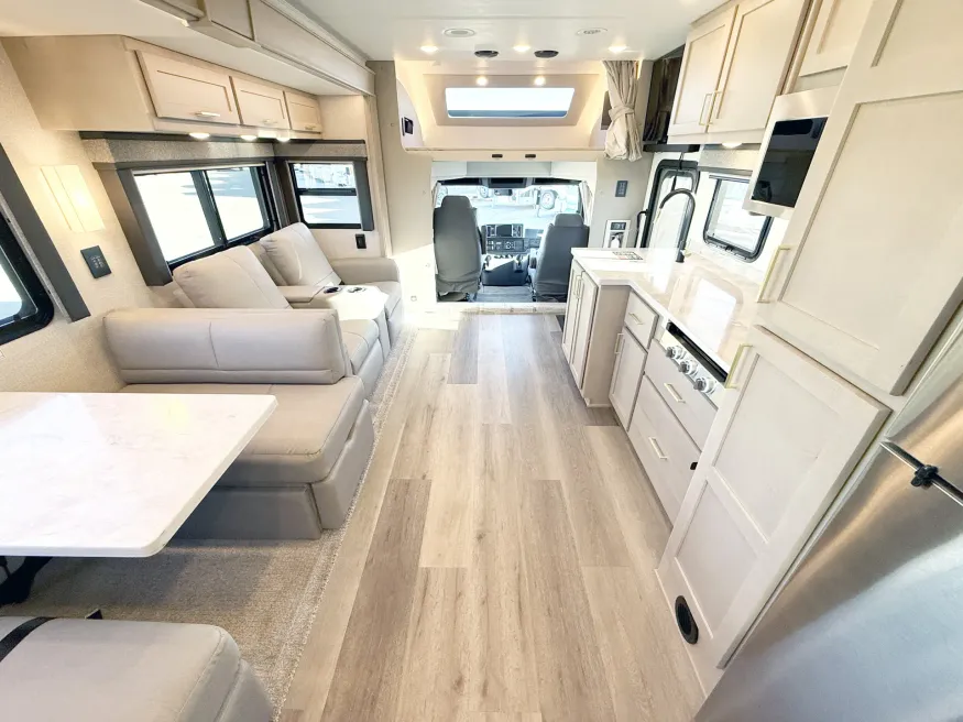 2026 Renegade Valencia 36SB | Photo 5 of 25