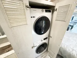 2024 Newmar King Aire 4531 | Thumbnail Photo 16 of 30