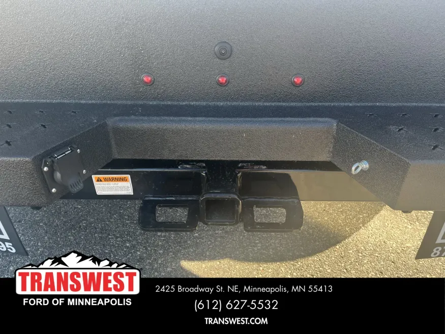 2025 Ford Super Duty F-550 | Photo 7 of 11