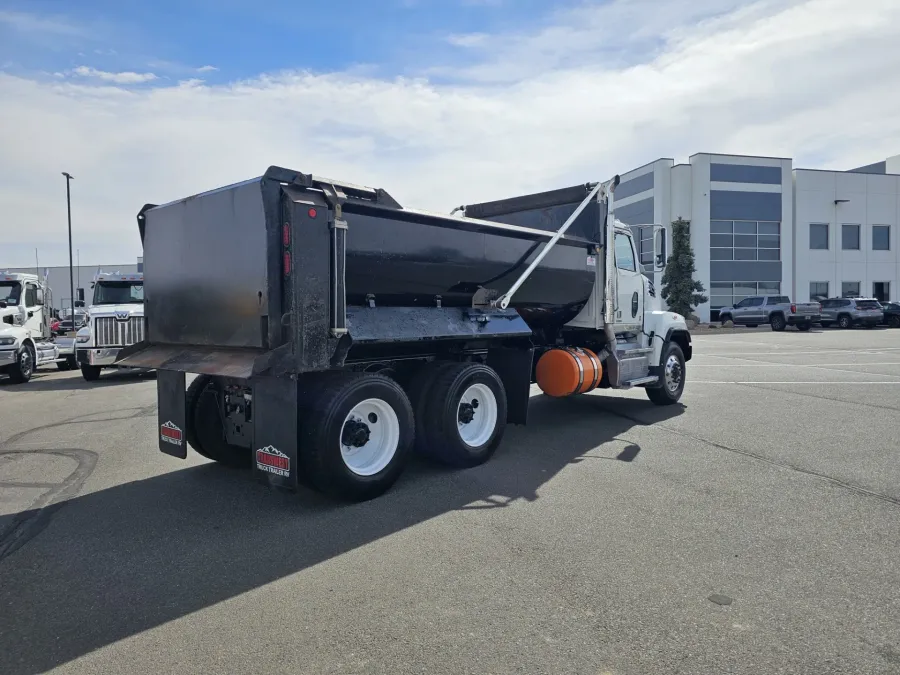 2017 Western Star 4700SB | Photo 5 of 17