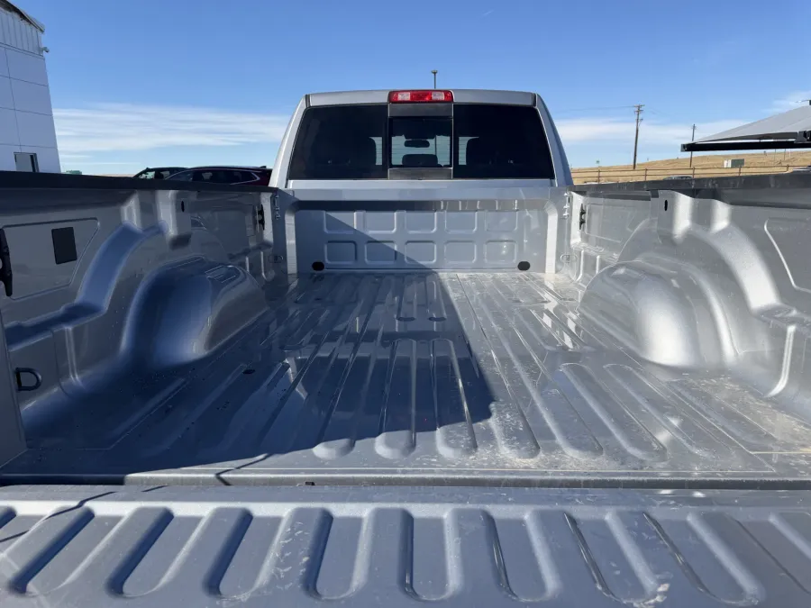 2021 RAM 2500 Tradesman | Photo 7 of 17