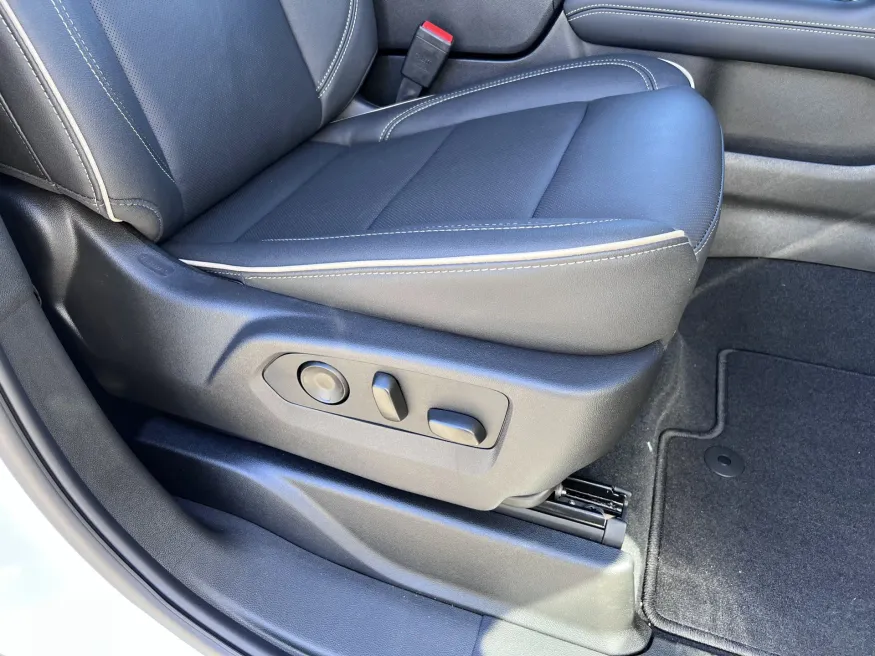 2026 GMC Yukon Elevation | Photo 17 of 29