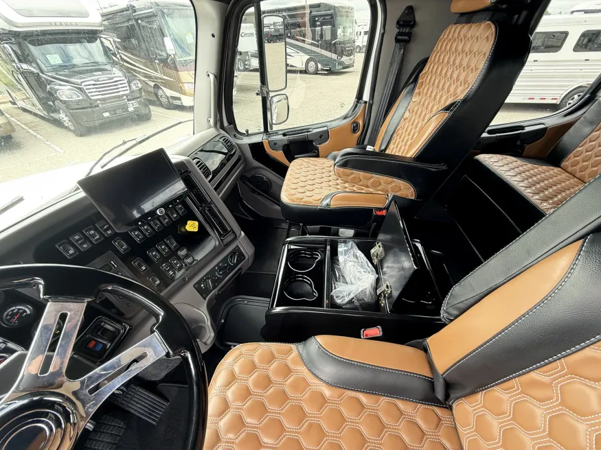 2023 Freightliner M2 112 Laredo Hauler | Photo 9 of 22