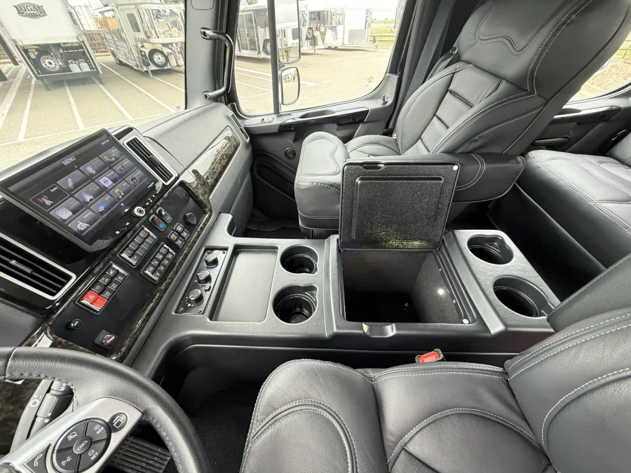 2025 Freightliner M2 106 Plus Summit Hauler | Photo 8 of 22