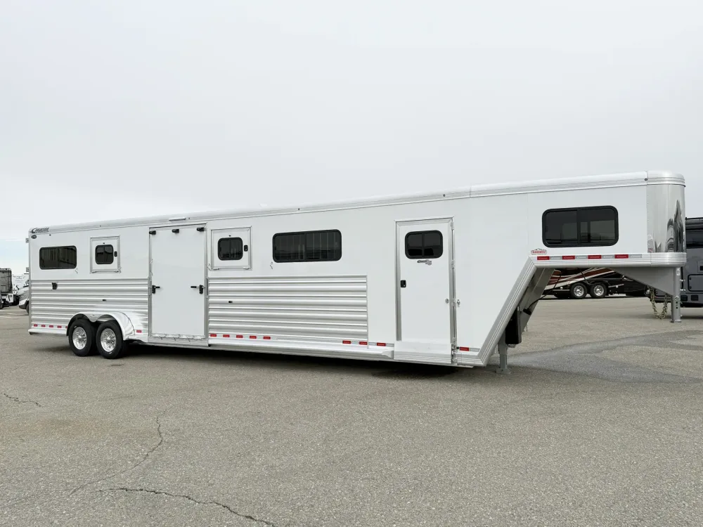 2026 Cimarron Norstar 4HGN Head to Head