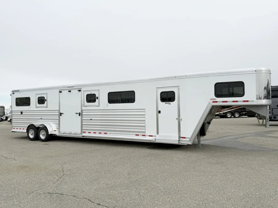 2026 Cimarron Norstar 4HGN Head to Head | Photo 1 of 22