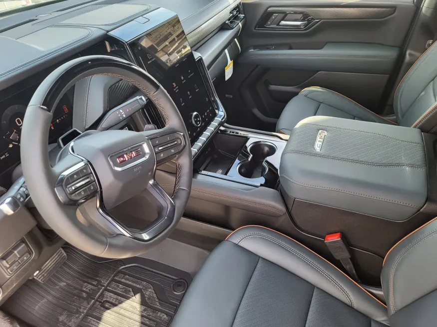 2026 GMC Yukon AT4 | Photo 11 of 26