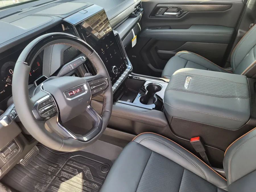 2026 GMC Yukon AT4 | Photo 11 of 26