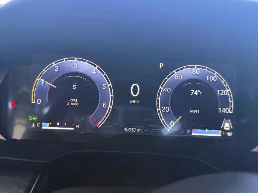 2023 Jeep Grand Cherokee L Limited | Photo 15 of 17