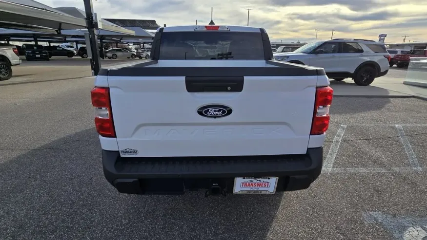 2026 Ford Maverick | Photo 12 of 36