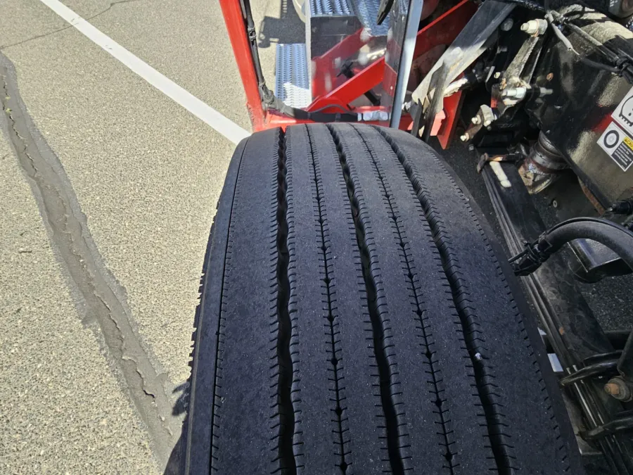2020 Peterbilt 389 | Photo 21 of 35