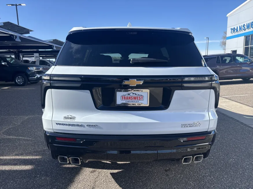 2026 Chevrolet Traverse AWD High Country | Photo 3 of 24