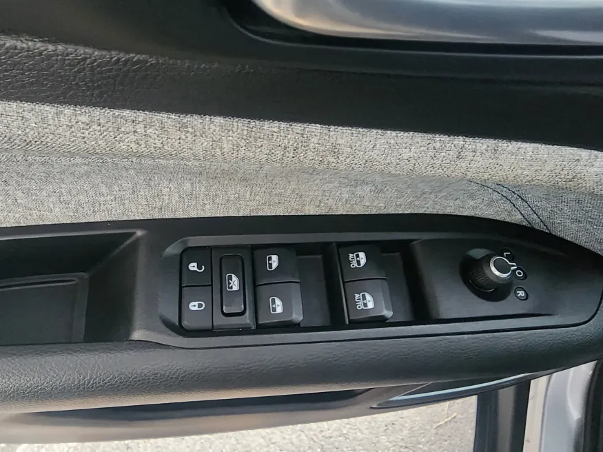 2022 Jeep Compass Latitude | Photo 20 of 22