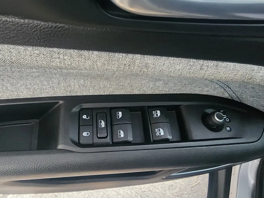 2022 Jeep Compass Latitude | Photo 20 of 22