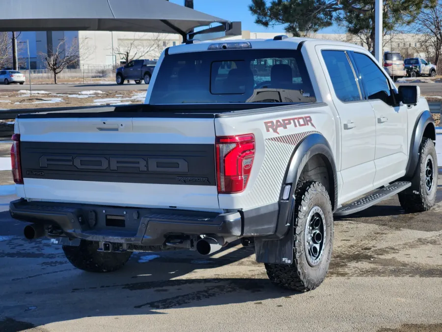 2025 Ford F-150 Raptor | Photo 3 of 21