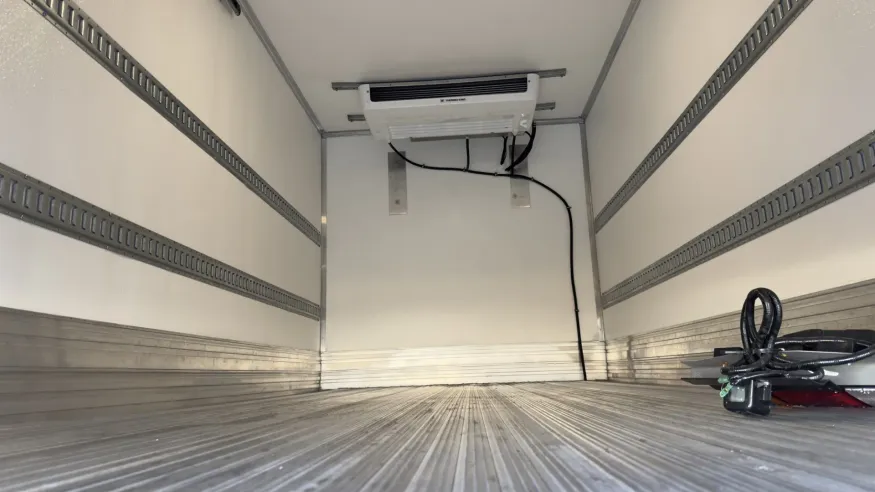 2025 Isuzu NRR GAS | Photo 10 of 10