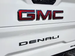 2026 GMC Sierra 2500HD Denali | Thumbnail Photo 13 of 31