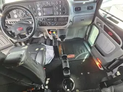 2017 Peterbilt 389 | Thumbnail Photo 22 of 26