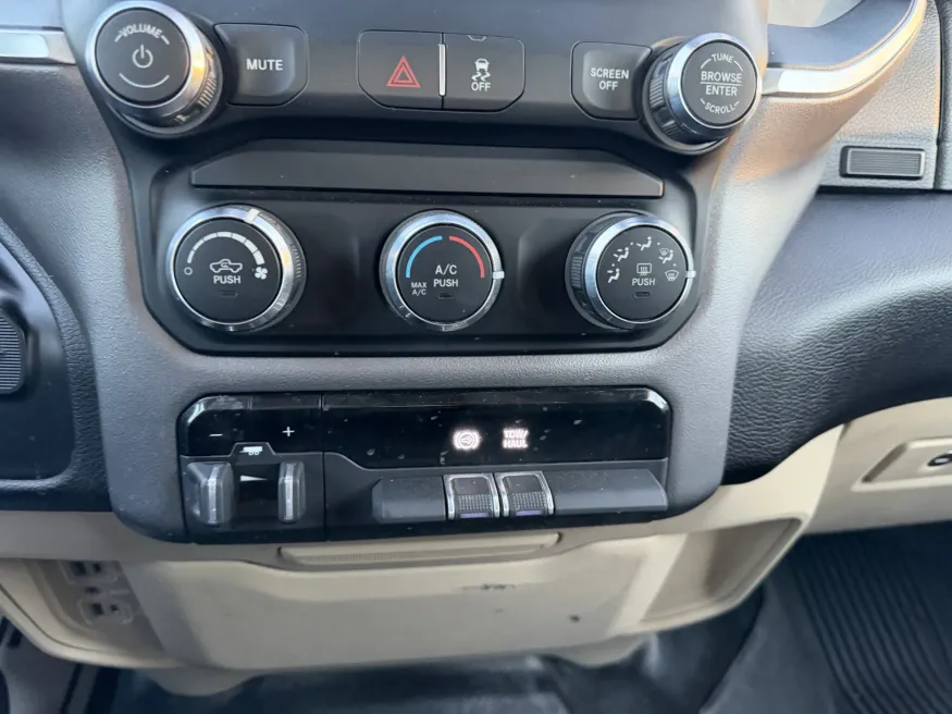 2022 RAM 2500 Big Horn | Photo 17 of 20