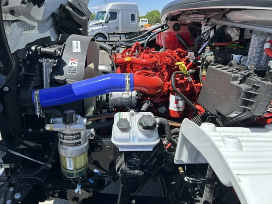 2027 Freightliner M2 106 | Photo 5 of 12