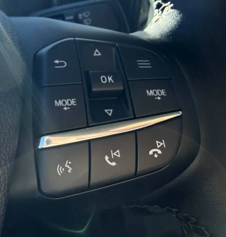 2026 Ford Maverick | Photo 13 of 21