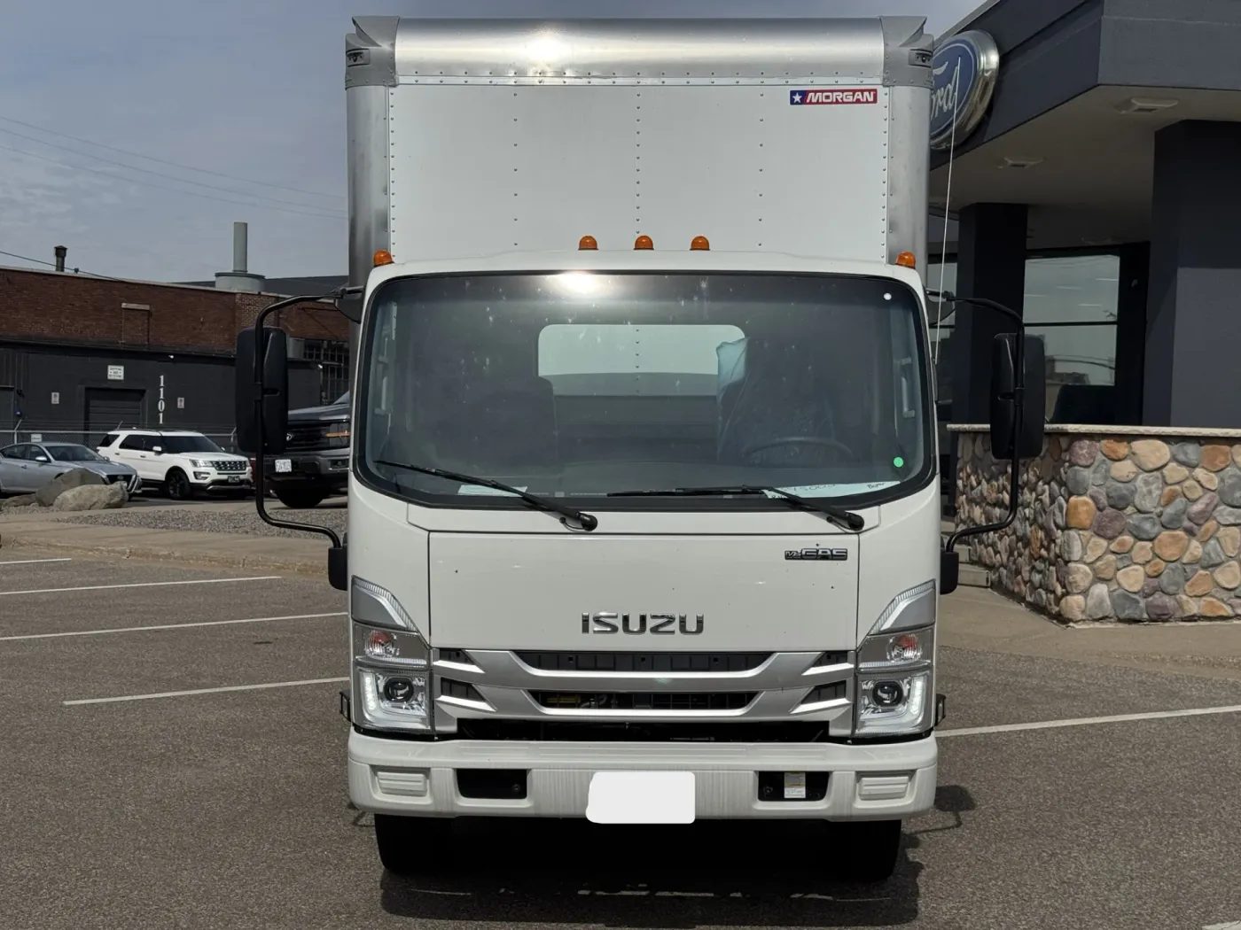 2025 Isuzu NRR GAS | Photo 2 of 21