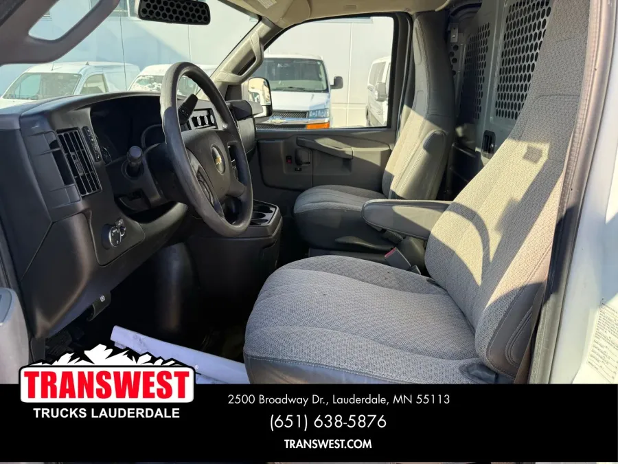 2017 Chevrolet Express 3500 Work Van | Photo 9 of 20