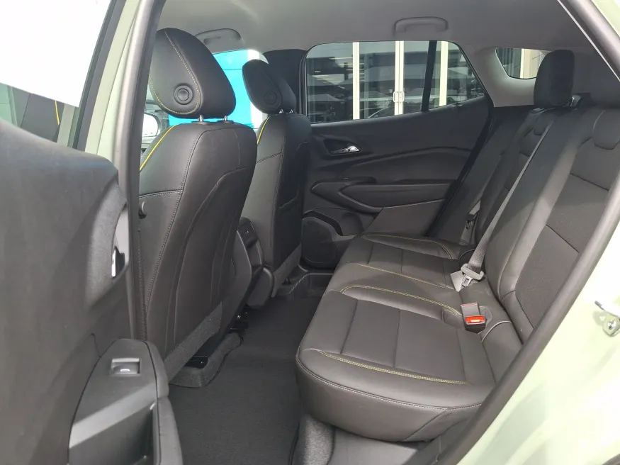 2026 Chevrolet Trax ACTIV | Photo 10 of 21