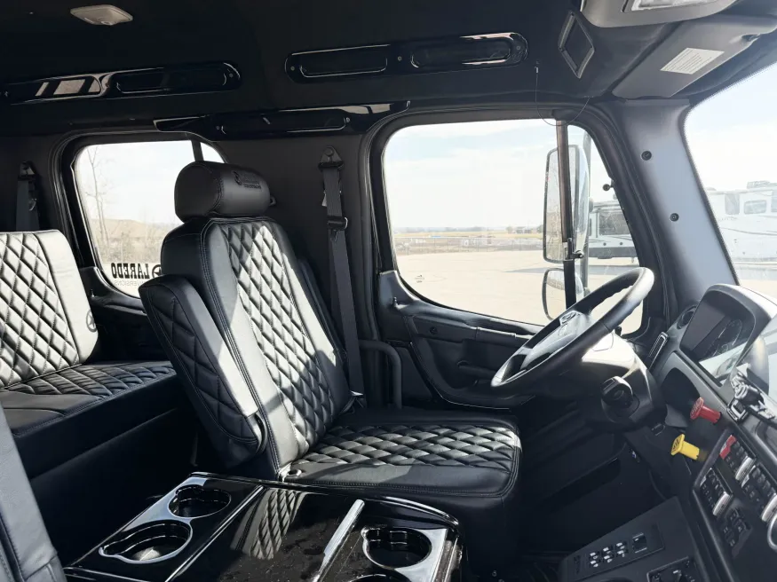 2024 Freightliner M2 112 Laredo | Photo 23 of 30