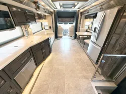 2024 Newmar Supreme Aire 4509 | Thumbnail Photo 5 of 31