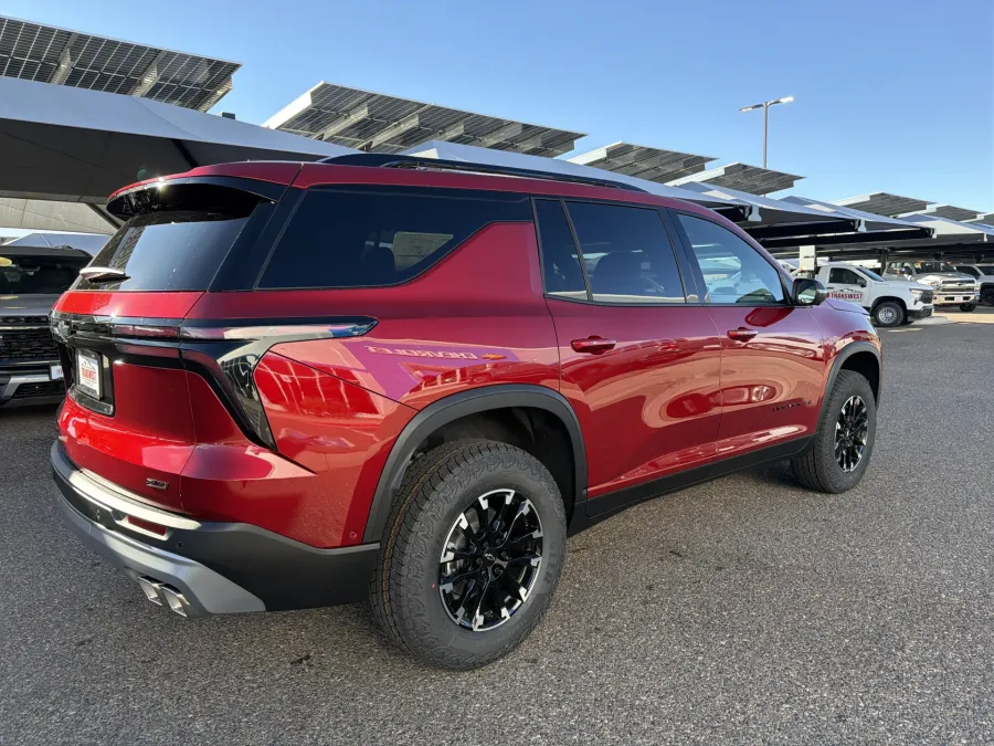 2026 Chevrolet Traverse AWD Z71 | Photo 4 of 22