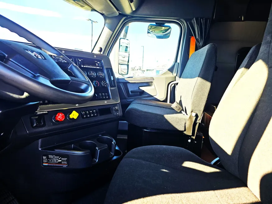 2025 Western Star 47X | Photo 11 of 19