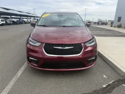 2023 Chrysler Pacifica Touring L | Thumbnail Photo 2 of 24