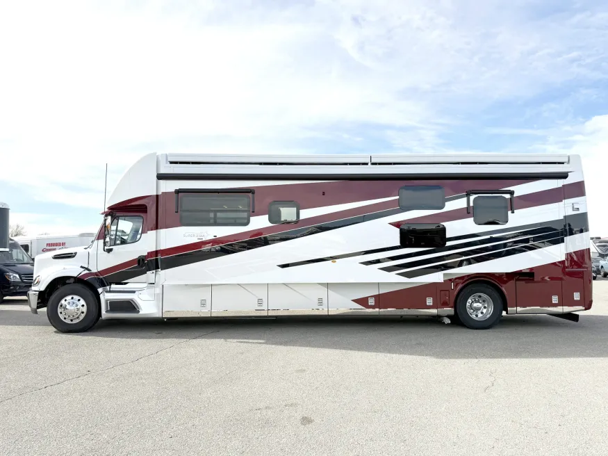 2026 Newmar Super Star 4140 | Photo 22 of 30