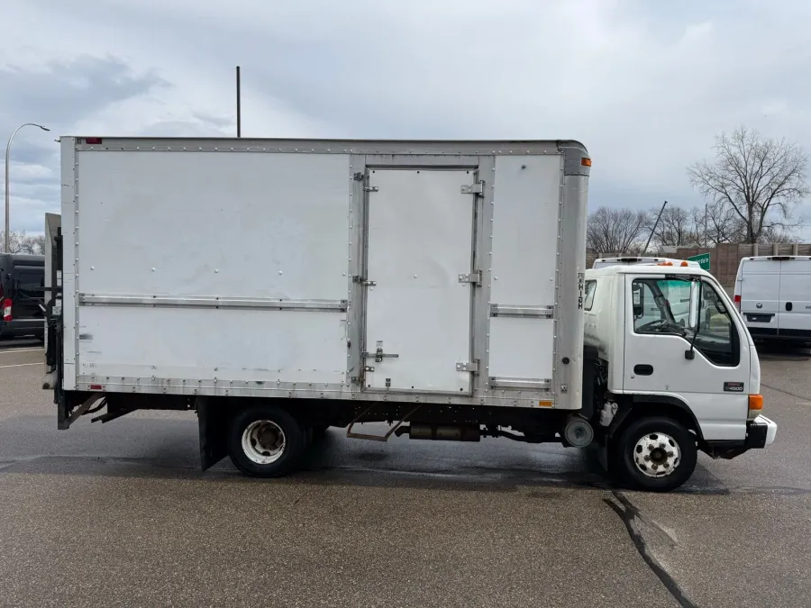 2005 GMC LCF 4500 | Photo 11 of 18