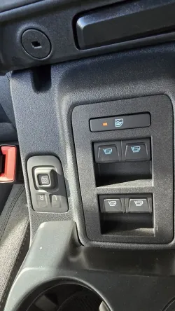 2025 Ford Bronco | Thumbnail Photo 21 of 28