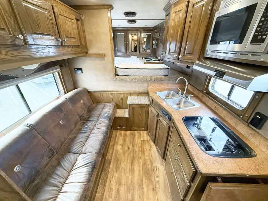 2015 Sooner 5HLQ | Photo 4 of 23